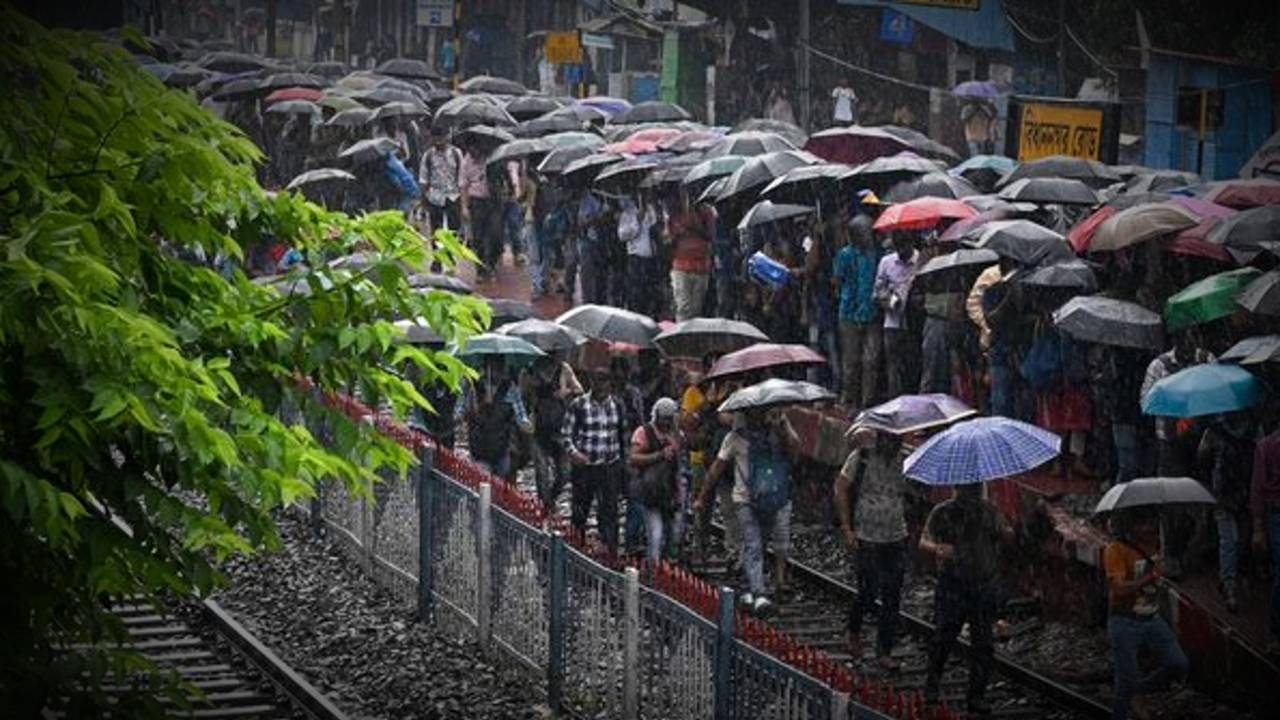 heavy rain south bengal, ভারী বৃষ্টি দক্ষিণবঙ্গে