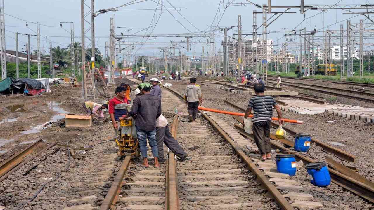 indian railways workers