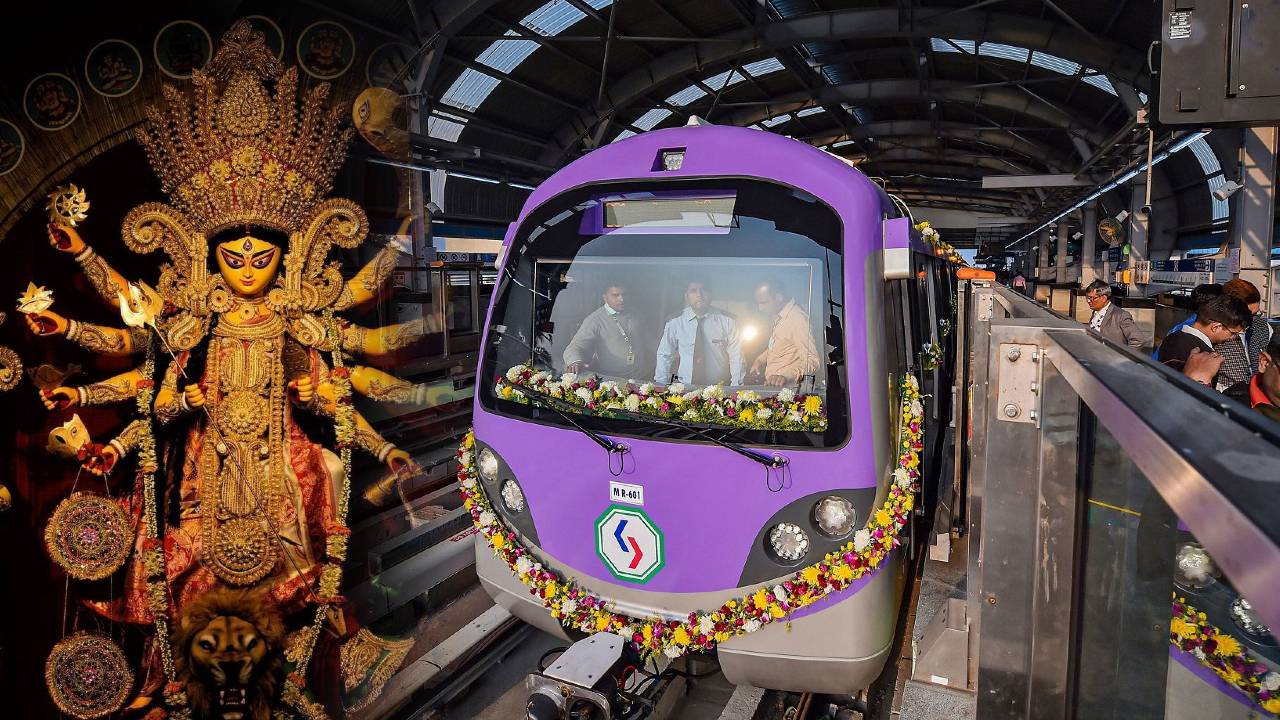 kolkata metro durga puja